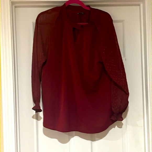 Red top with sheer sleeves by Bloomchic XL - Picture 1 of 1